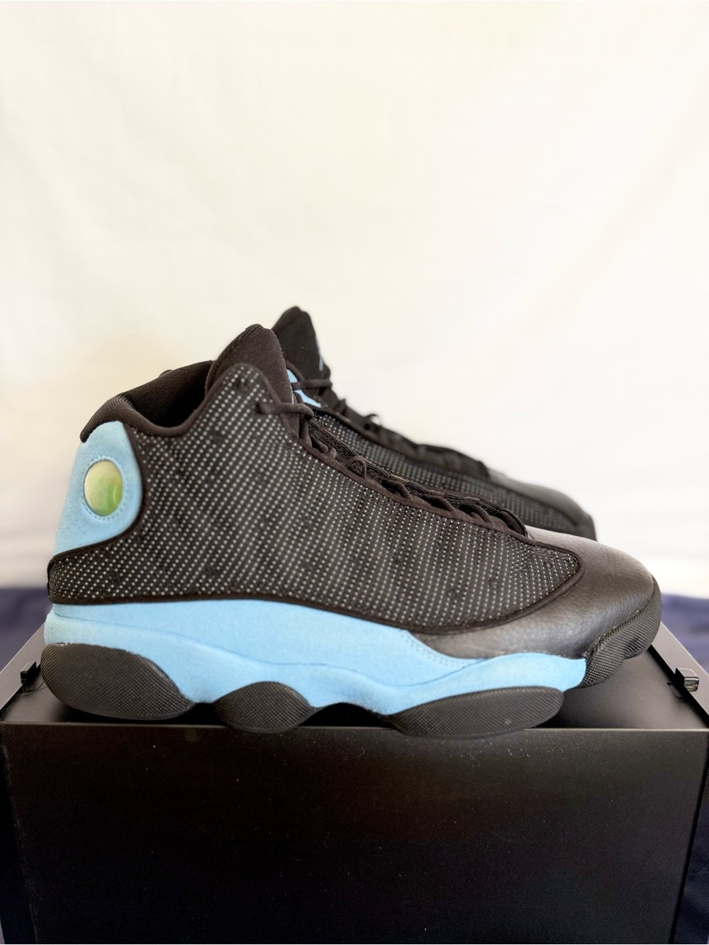 AUTHENTIC Jordan 13 Retro Black University Blue size 9.5 DJ5982-041 2022 USED